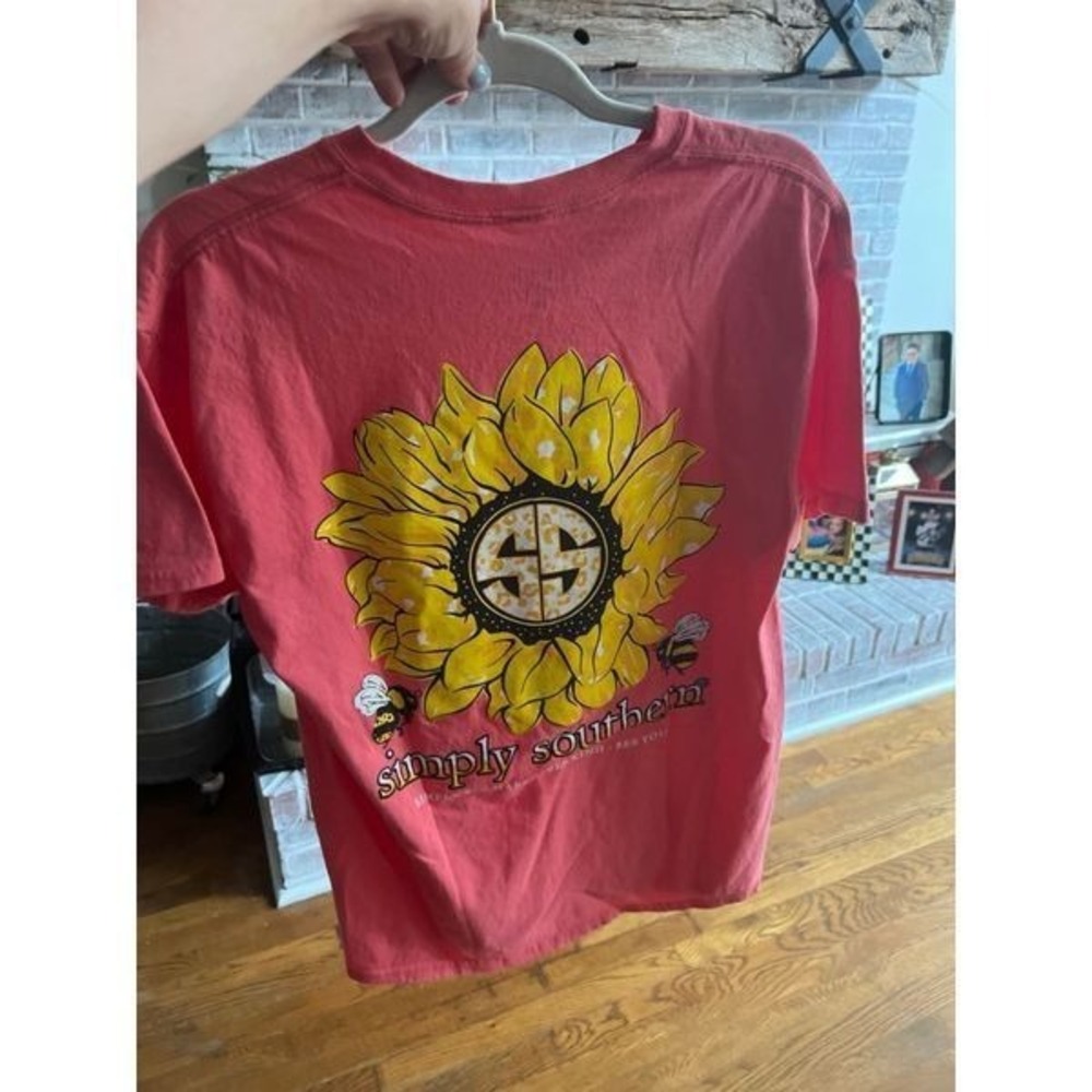 Simply southern be happy‎ be kind shirt large